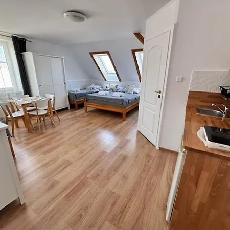 게스트하우스 U Szymka 야스타르니아